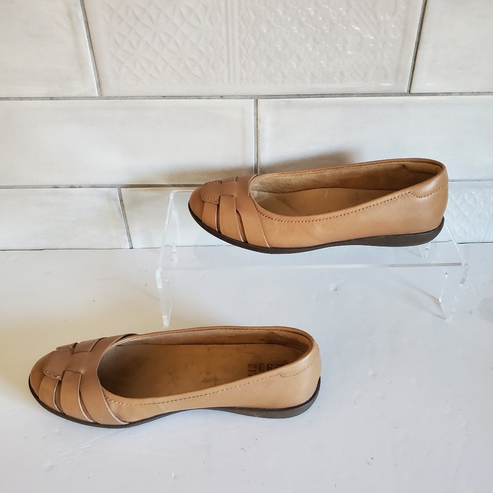 NWOT Naturalizer 7.5 Quiet Luxury Modern Contemporary Neutral Balletcore Flats - Picture 6 of 12